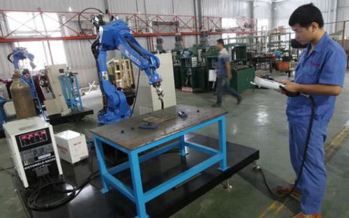 从保安到普工 一道看不见的门槛与老保安的辛酸独白